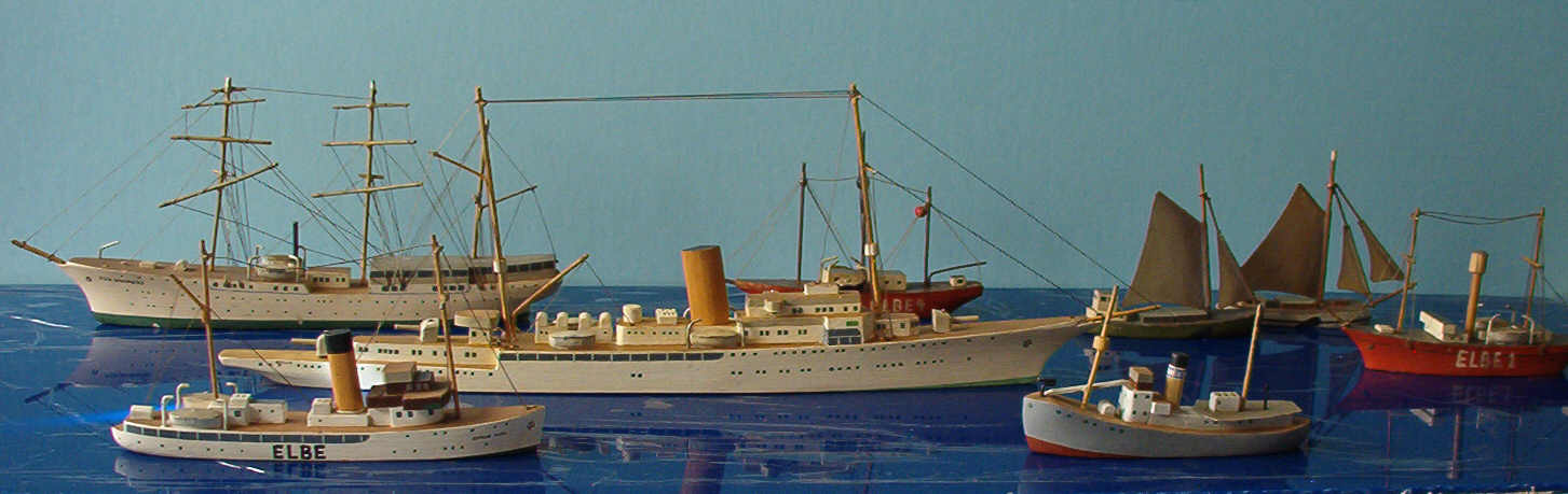 Köster ship models, ocean liners from wood