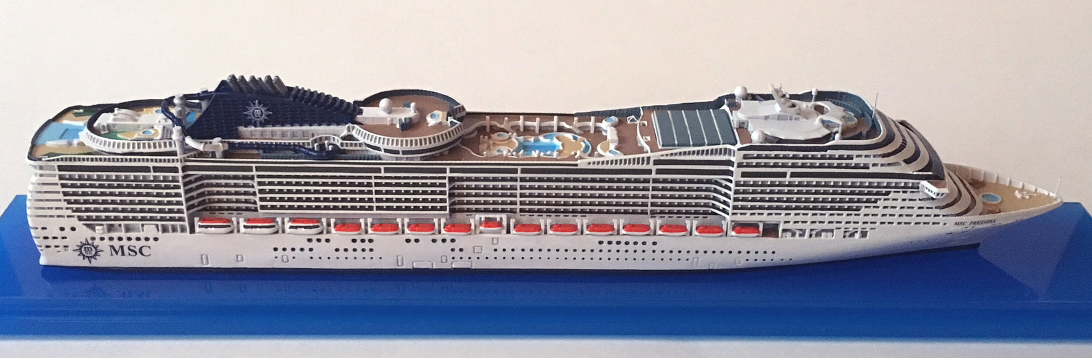 MSC Preziosa cruise ship model 1:1250 scalePicture