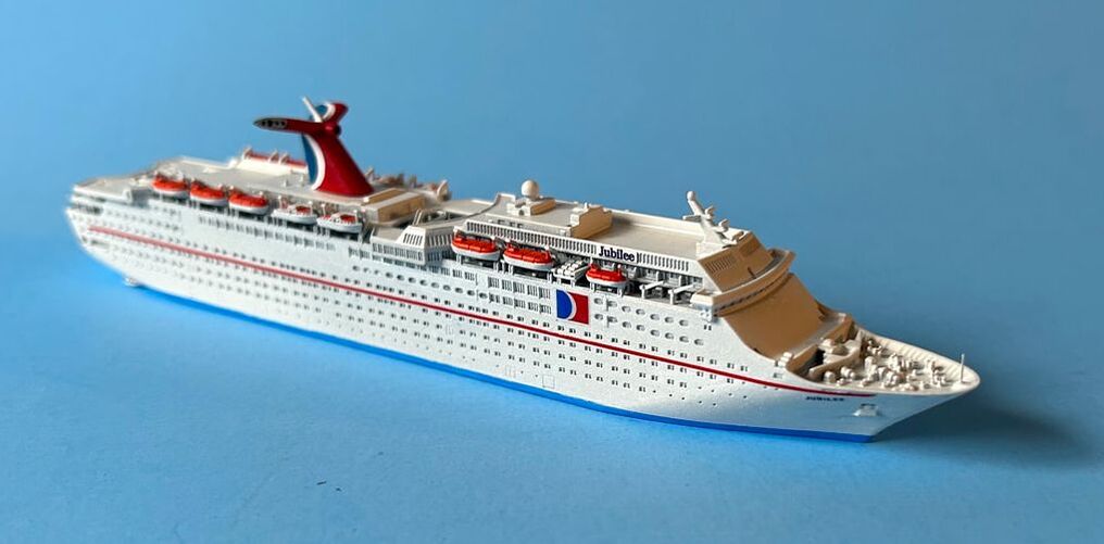 MS Jubilee and MS Celebration, Carnival cruise ship models 1:1250 scale by Scherbak