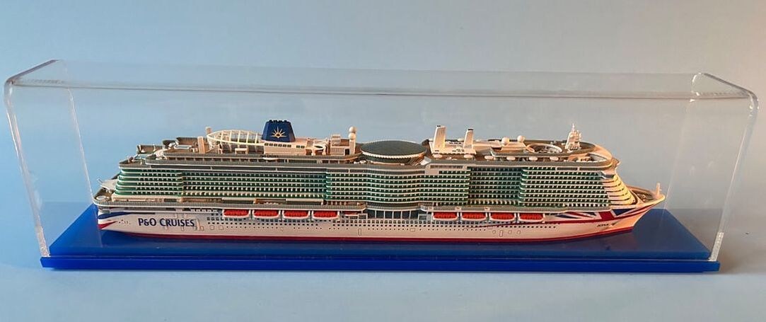 P&O IONA, cruise ship model scale 1250 by Scherbak Picture