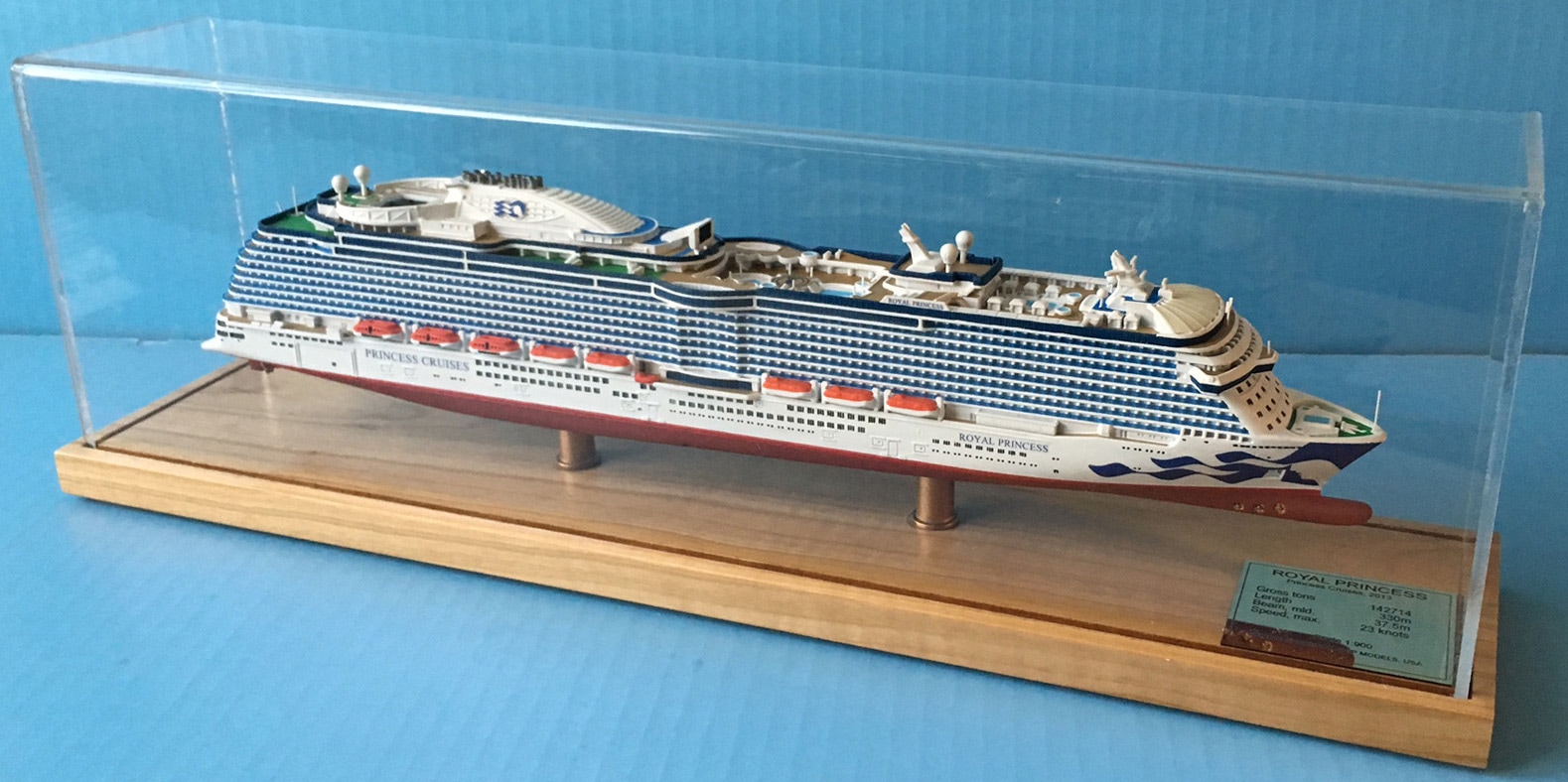 Royal Princess cruise ship model in post 2016 refit livery