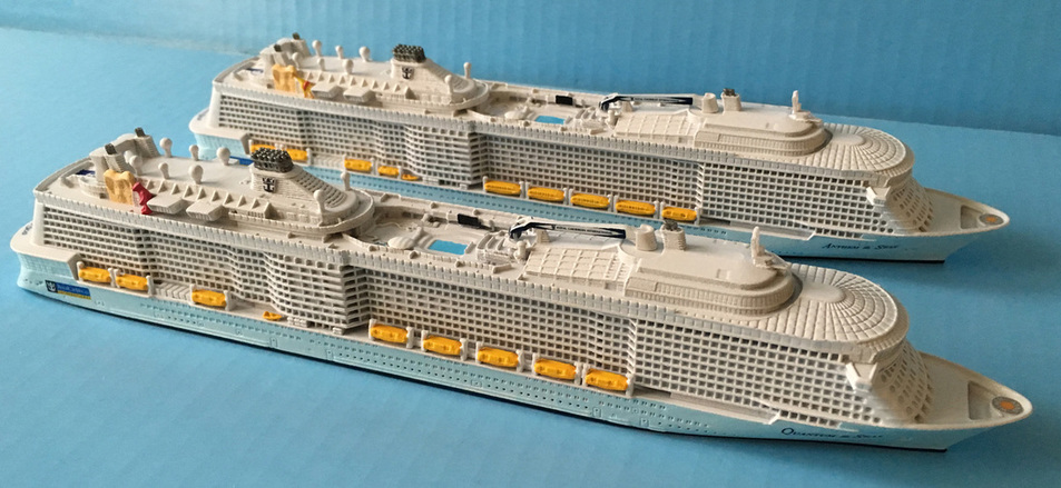 Quantumand Anthem of the Seas cruise ship models 1:1250 scale