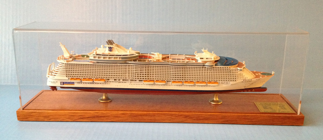 Allure of the Seas cruise ship model 1:900 scale by Scherbak, Picture