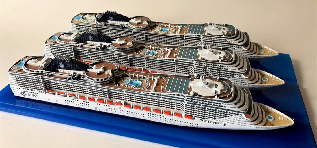 MSC Fantasia class cruise ship models Picture