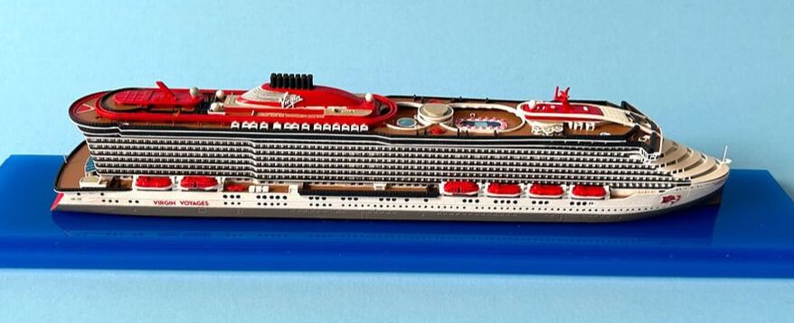 Scarlet Lady cruise ship model 1:1250 scale by Scherbak